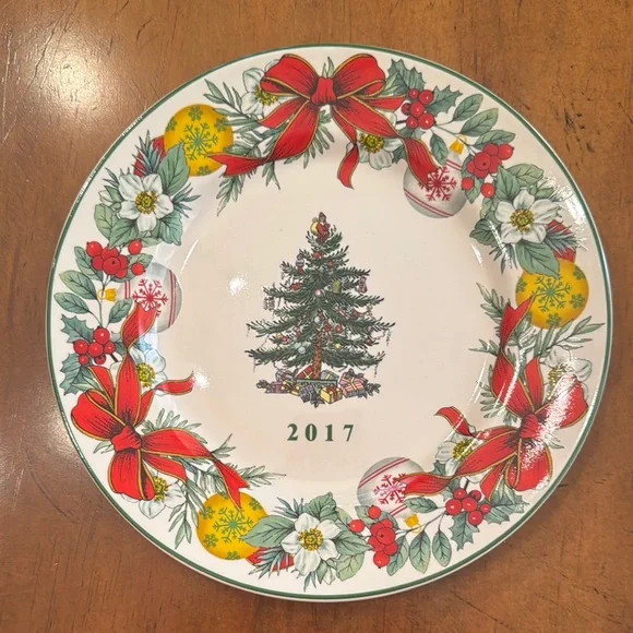 NWOT Spode Christmas Tree 2017 Annual Collector Plate - Picture 1 of 4